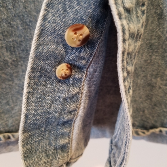 Classic Denim - Picture 5 of 5